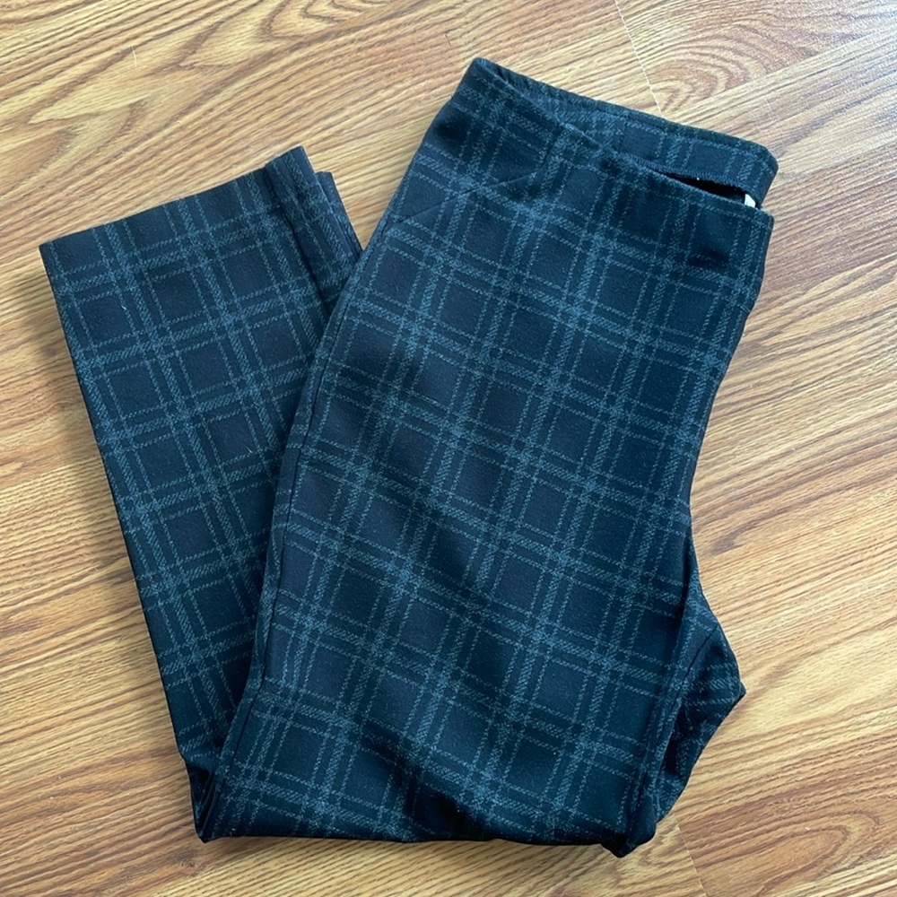 Jjill Ponte slim leg pull on pants in black and gray plaid size large